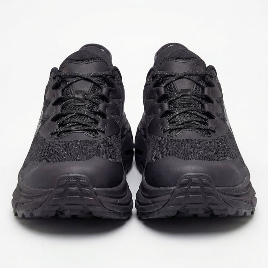Skyline Triple Black